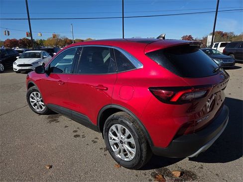 Certified 2023 Ford Escape Active image 7