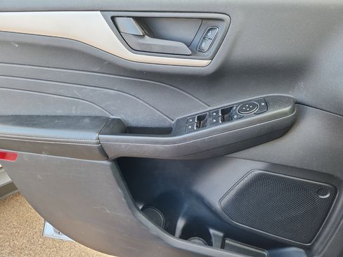 Used 2022 Ford Escape SE w/ Convenience Package image 8