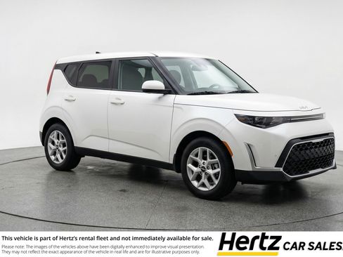 Used 2025 Kia Soul LX w/ LX Technology Package FWD image 1