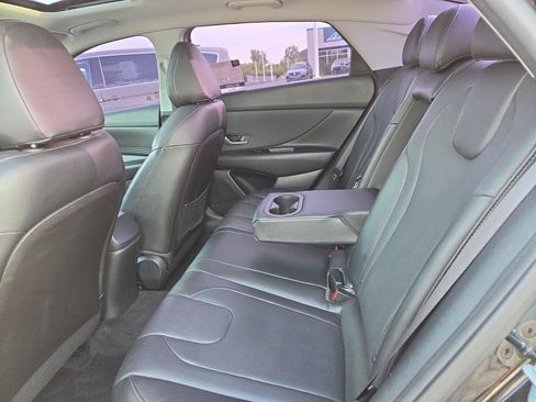 Used 2021 Hyundai Elantra Limited FWD image 26