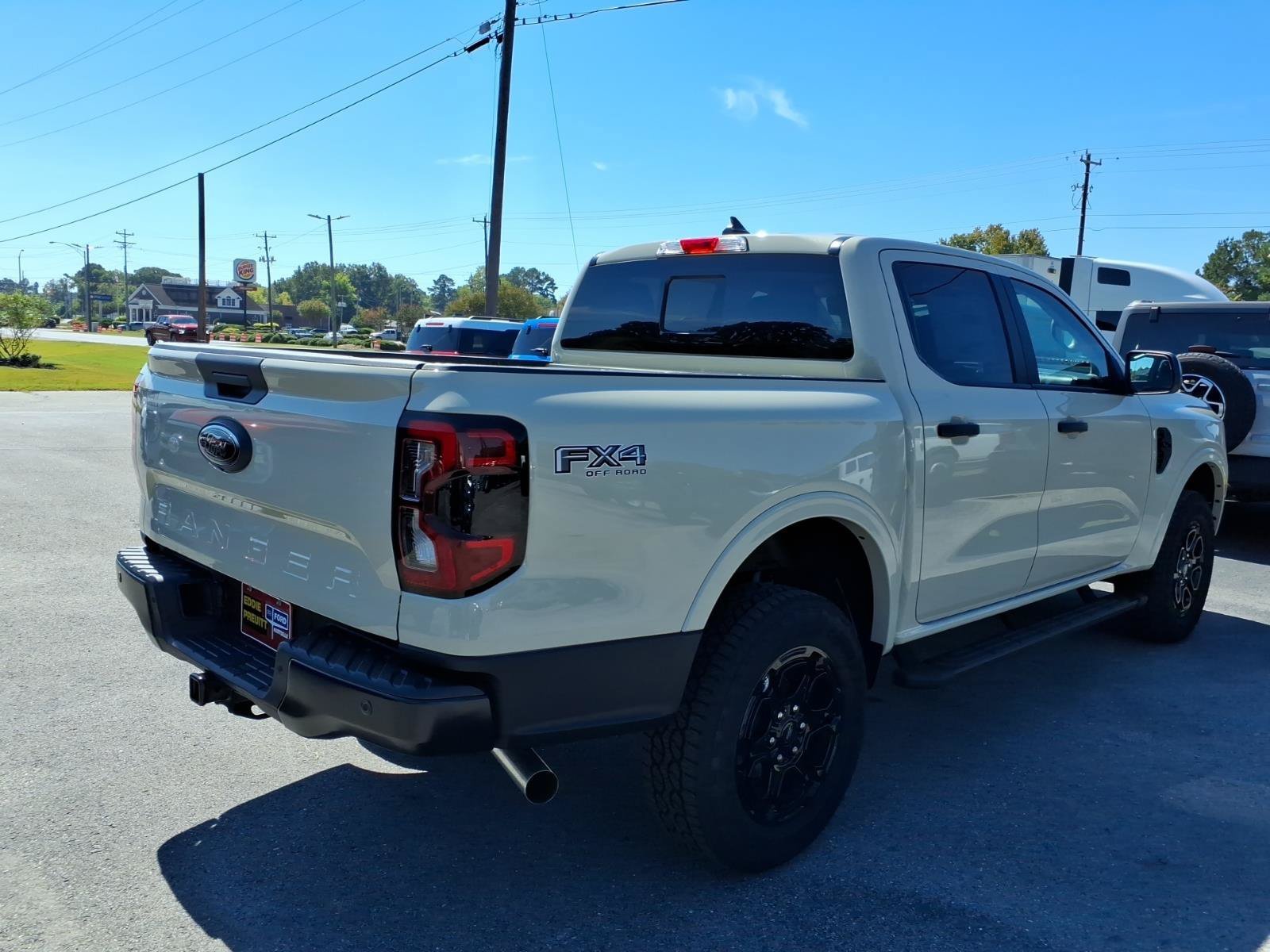 New 2026 Ford Ranger XLT w/ FX4 Off-Road Package AWD/4WD image 4