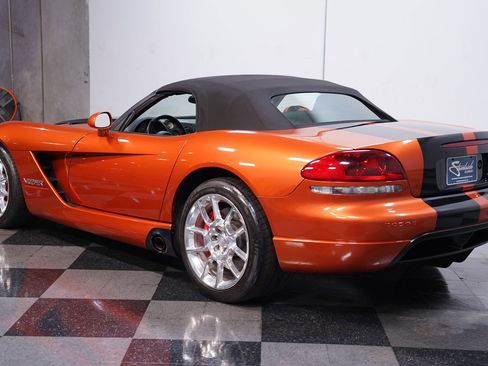Used 2010 Dodge Viper SRT-10 image 7