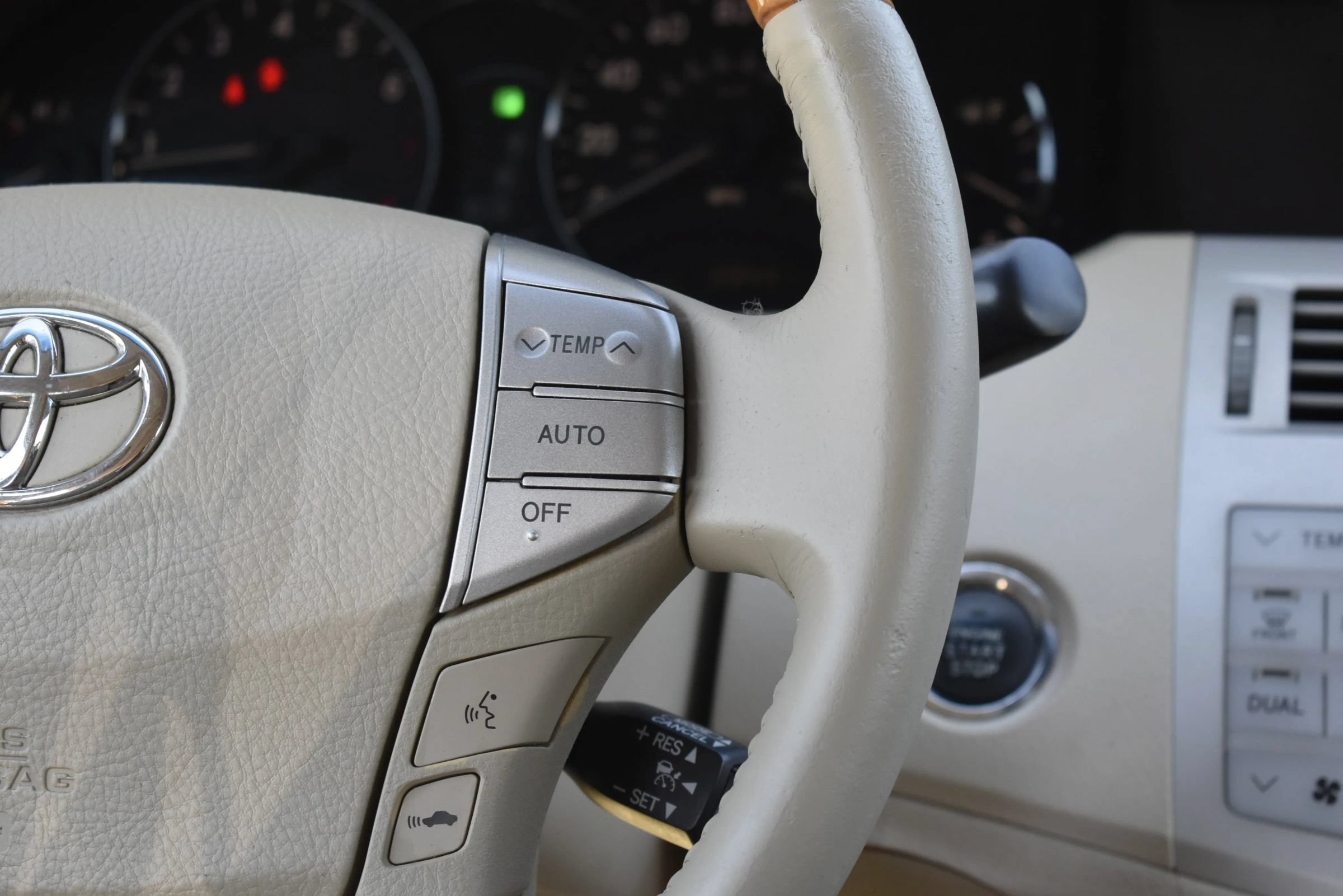 Used 2006 Toyota Avalon XL FWD image 18