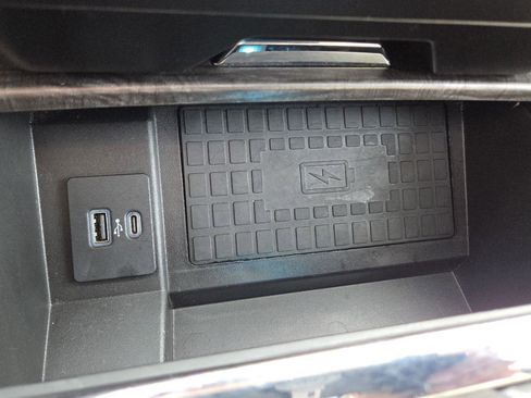 Used 2021 Ford Expedition Max Limited AWD/4WD image 9