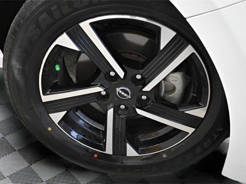 Used 2024 Nissan Sentra SV image 27