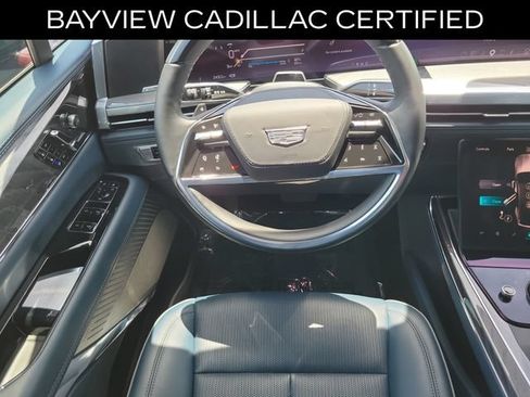 Certified 2025 Cadillac Escalade IQ Luxury 2 w/ LPO, Premium Carpet Package AWD/4WD image 21