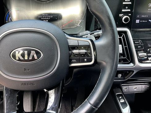 Used 2021 Kia Sorento EX FWD image 11