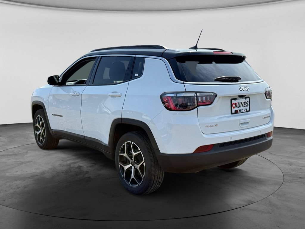 Used 2025 Jeep Compass Limited AWD/4WD image 8