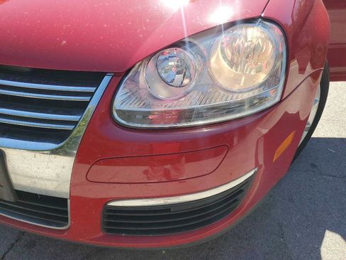 Used 2010 Volkswagen Jetta SE image 12