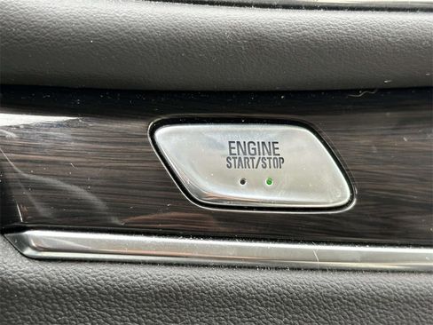 Used 2022 Buick Enclave Essence w/ Experience Buick Package image 8