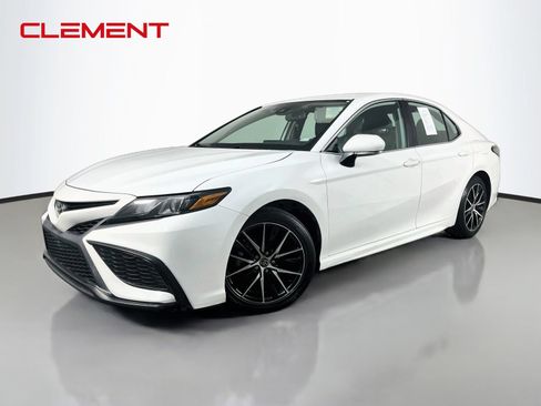 Used 2023 Toyota Camry SE w/ Convenience Package FWD image 1