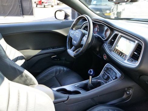 Used 2017 Dodge Challenger SRT Hellcat image 32