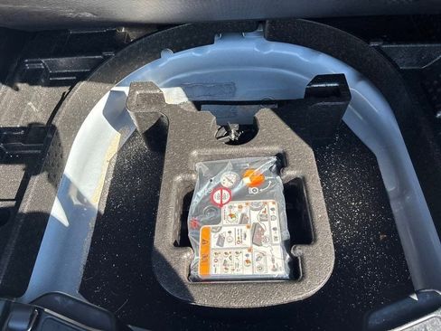 Used 2022 Ford Escape SE w/ Convenience Package image 6