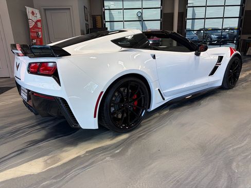 Used 2017 Chevrolet Corvette Grand Sport RWD image 31