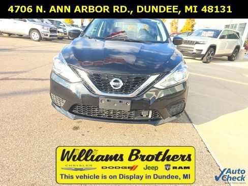 Used 2019 Nissan Sentra SV image 2