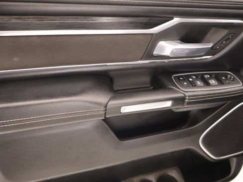 Used 2023 RAM 1500 Laramie AWD/4WD image 16