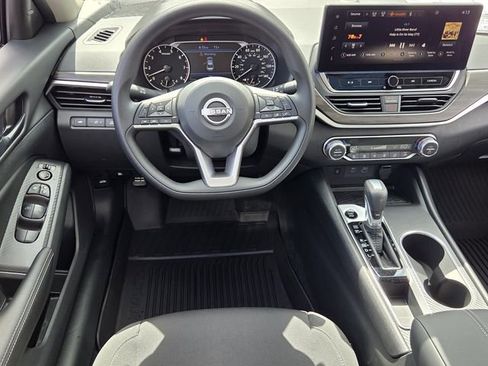New 2026 Nissan Altima 2.5 SV FWD image 11