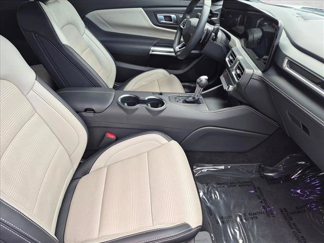 Used 2025 Ford Mustang GT Premium RWD image 20