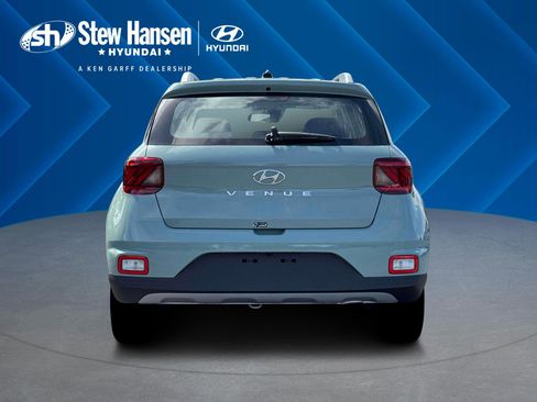 New 2026 Hyundai Venue SEL FWD image 7