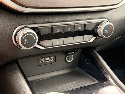 Used 2024 Nissan Altima 2.5 SV FWD image 32