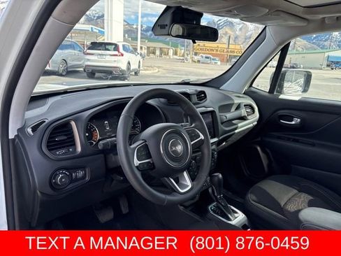 Used 2023 Jeep Renegade Latitude w/ Sun/Sound Group AWD/4WD image 10