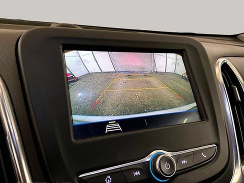 Used 2021 Chevrolet Equinox LT FWD image 20