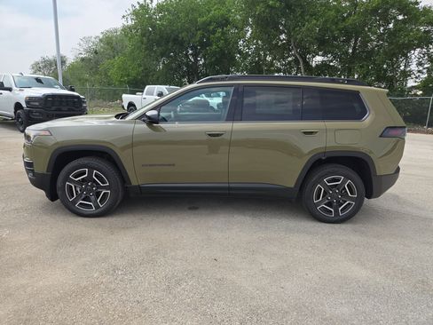 New 2026 Jeep Cherokee Laredo AWD/4WD image 6