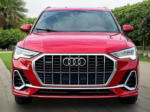 Used 2023 Audi Q3 2.0T Premium AWD/4WD image 2