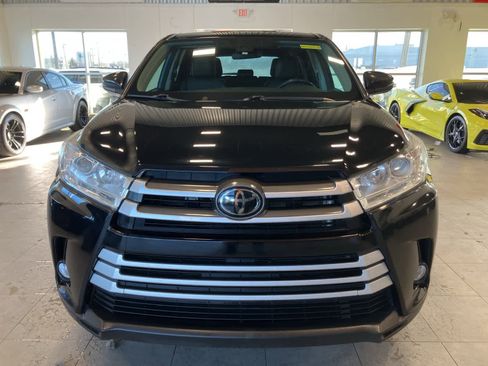 Used 2018 Toyota Highlander AWD V6 image 2