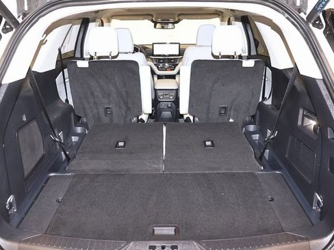 Certified 2025 Ford Explorer Platinum w/ Ultimate Package image 44