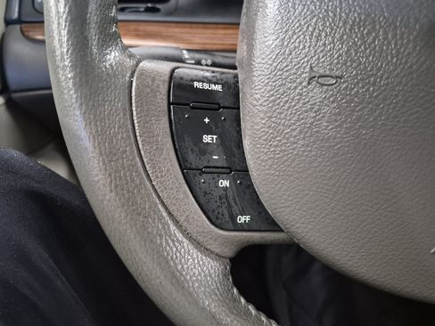 Used 2007 Ford Crown Victoria LX RWD image 21