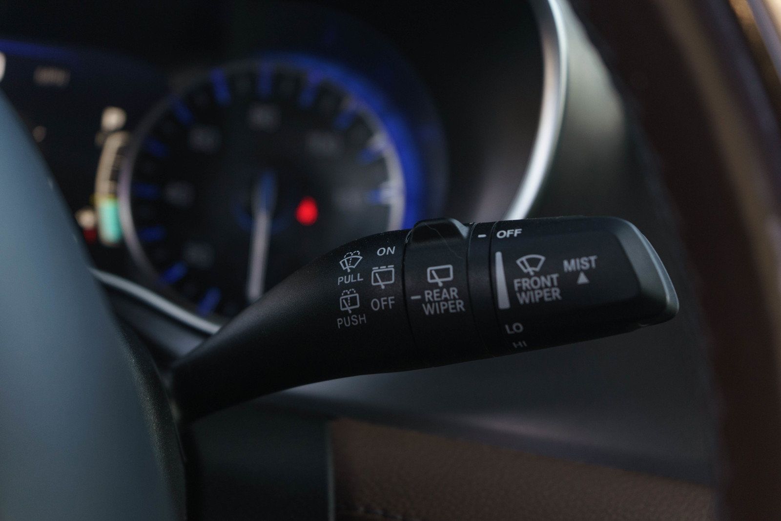 Used 2019 Chrysler Pacifica Limited FWD image 25