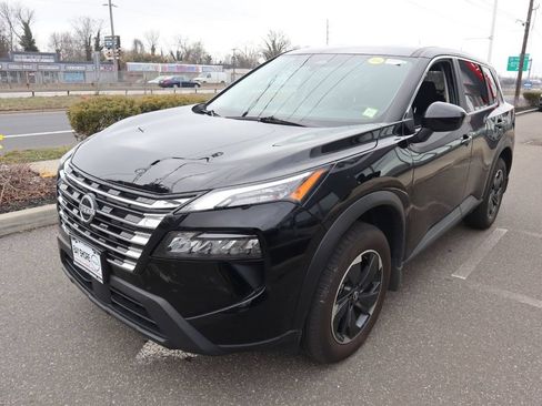 Certified 2025 Nissan Rogue SV AWD/4WD image 9
