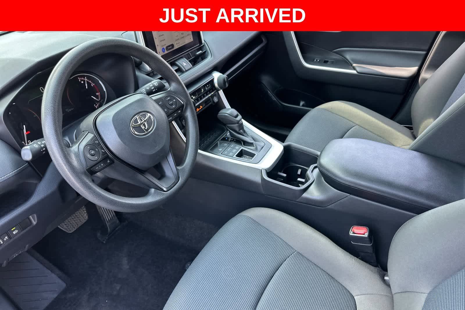 Used 2023 Toyota RAV4 LE AWD/4WD image 12