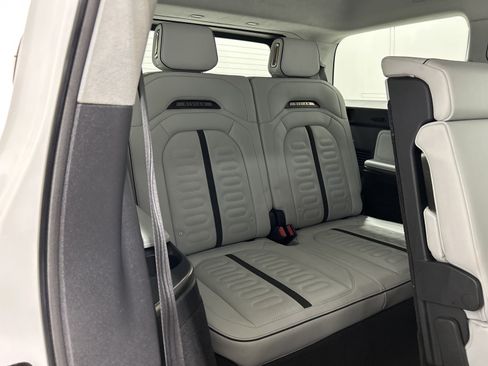 Used 2023 Rivian R1S Adventure AWD/4WD image 22