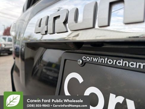Used 2015 Toyota 4Runner Limited AWD/4WD image 11
