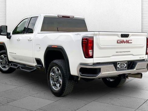 Used 2024 GMC Sierra 2500 SLE w/ SLE Value Package; AWD/4WD image 11