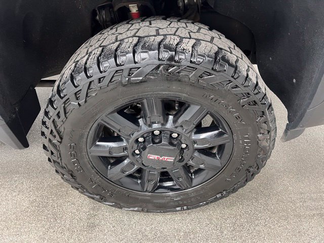 Used 2024 GMC Sierra 3500 AT4 w/ AT4 Premium Plus Package AWD/4WD image 16