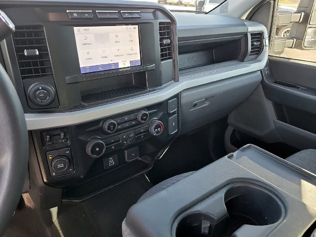 Used 2023 Ford F250 XL w/ STX Appearance Package AWD/4WD image 25