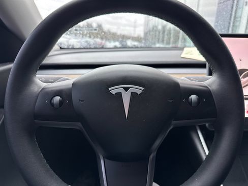 Used 2021 Tesla Model Y Long Range image 20