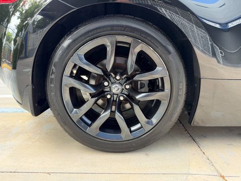 Used 2015 Nissan 370Z Coupe RWD image 12