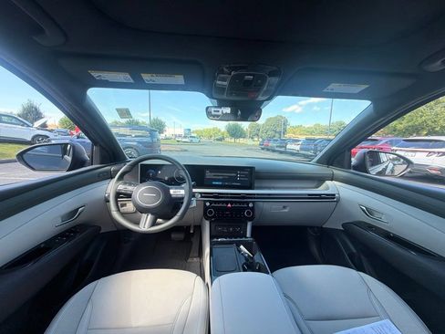 Used 2026 Hyundai Tucson Limited AWD/4WD image 11