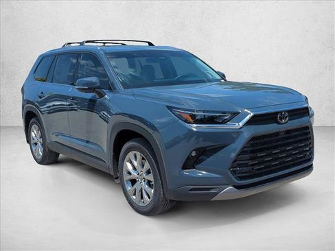 New 2026 Toyota Grand Highlander AWD image 3