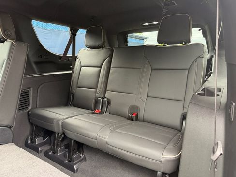 Used 2025 GMC Yukon XL Elevation AWD/4WD image 33