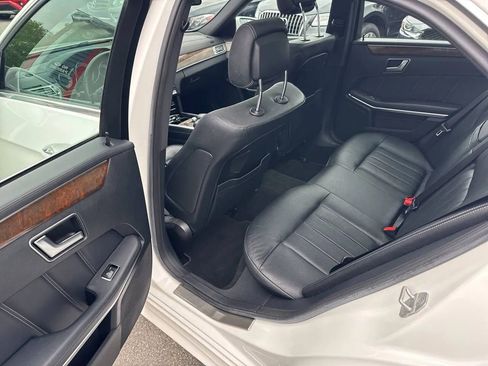 Used 2015 Mercedes-Benz E 400 E 400 4MATIC Sedan 4D image 16