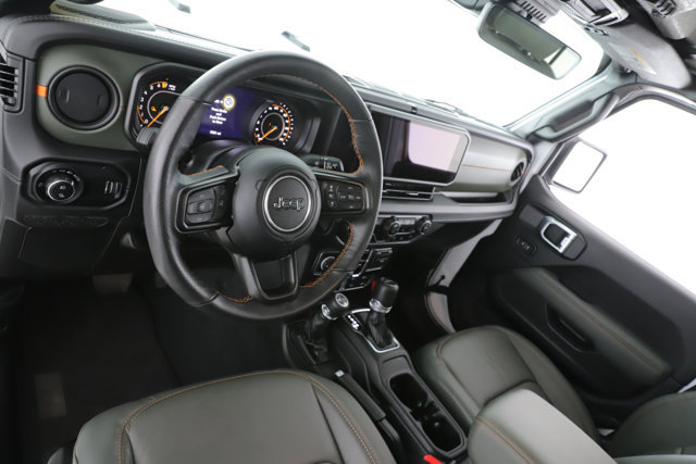 Used 2024 Jeep Gladiator Mojave AWD/4WD image 17