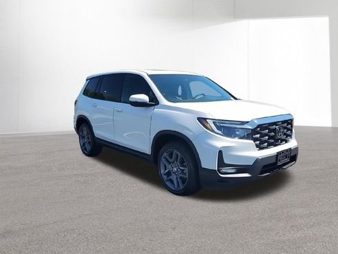Used 2023 Honda Passport EX-L image 2