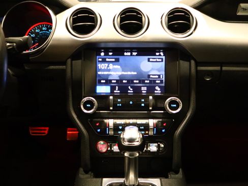 Used 2019 Ford Mustang Premium image 22