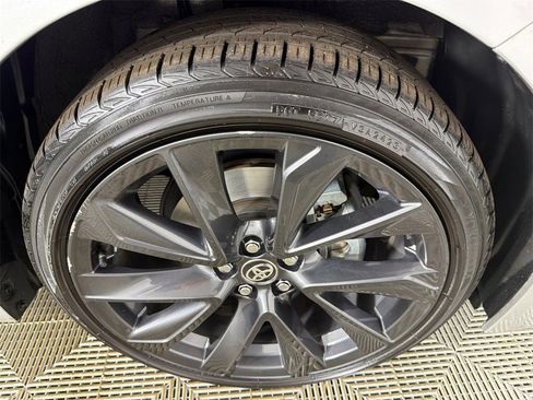 Used 2023 Toyota Corolla SE image 12