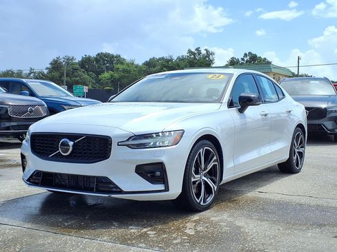 Certified 2023 Volvo S60 B5 Core w/ Climate Package FWD image 3
